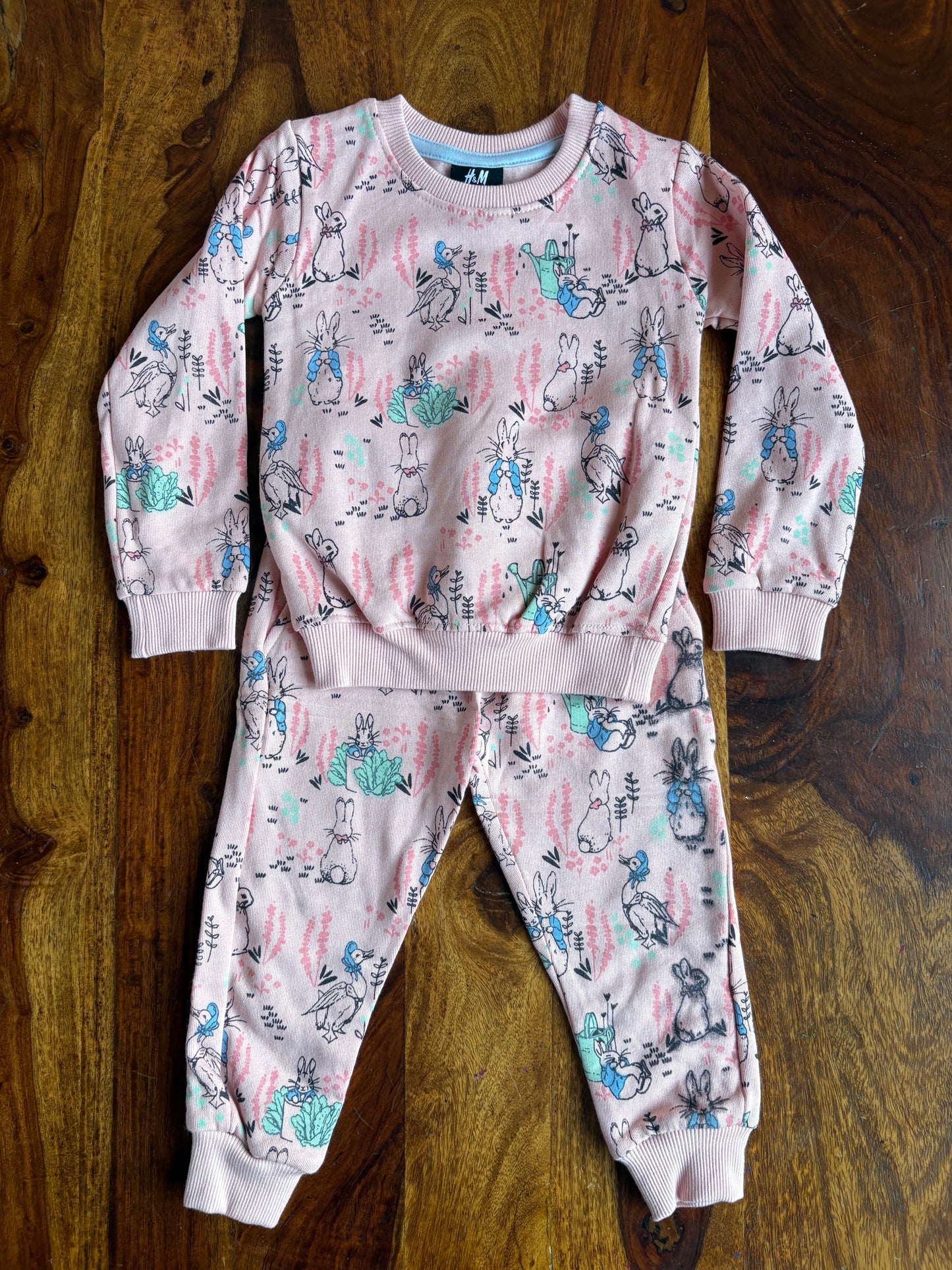 Sweatshirt & Jogger Set