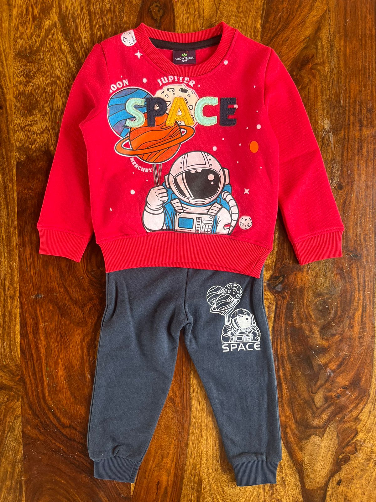 Sweatshirt & Jogger Set
